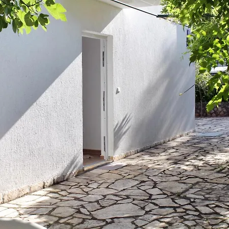 With A Parking Space Vantacici, Krk - 5425 Apartman Vantačići